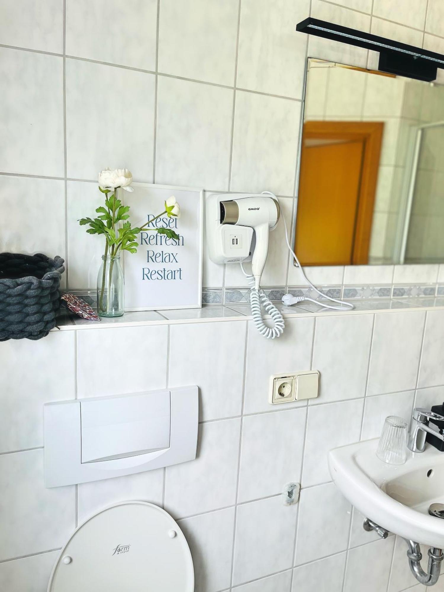 Am Landhaus - Gaestezimmer Walsheim Pokoj fotografie